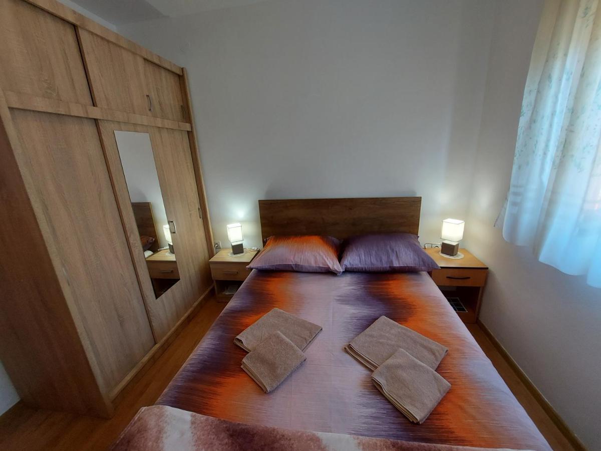 Apartman Porat Appartamento Pola Esterno foto